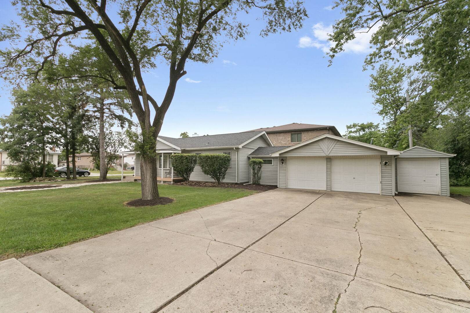 Alsip, IL 60803,12030 S Lawler AVE