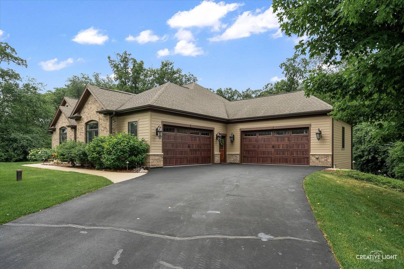 Elgin, IL 60124,9N660 Whispering Springs LN