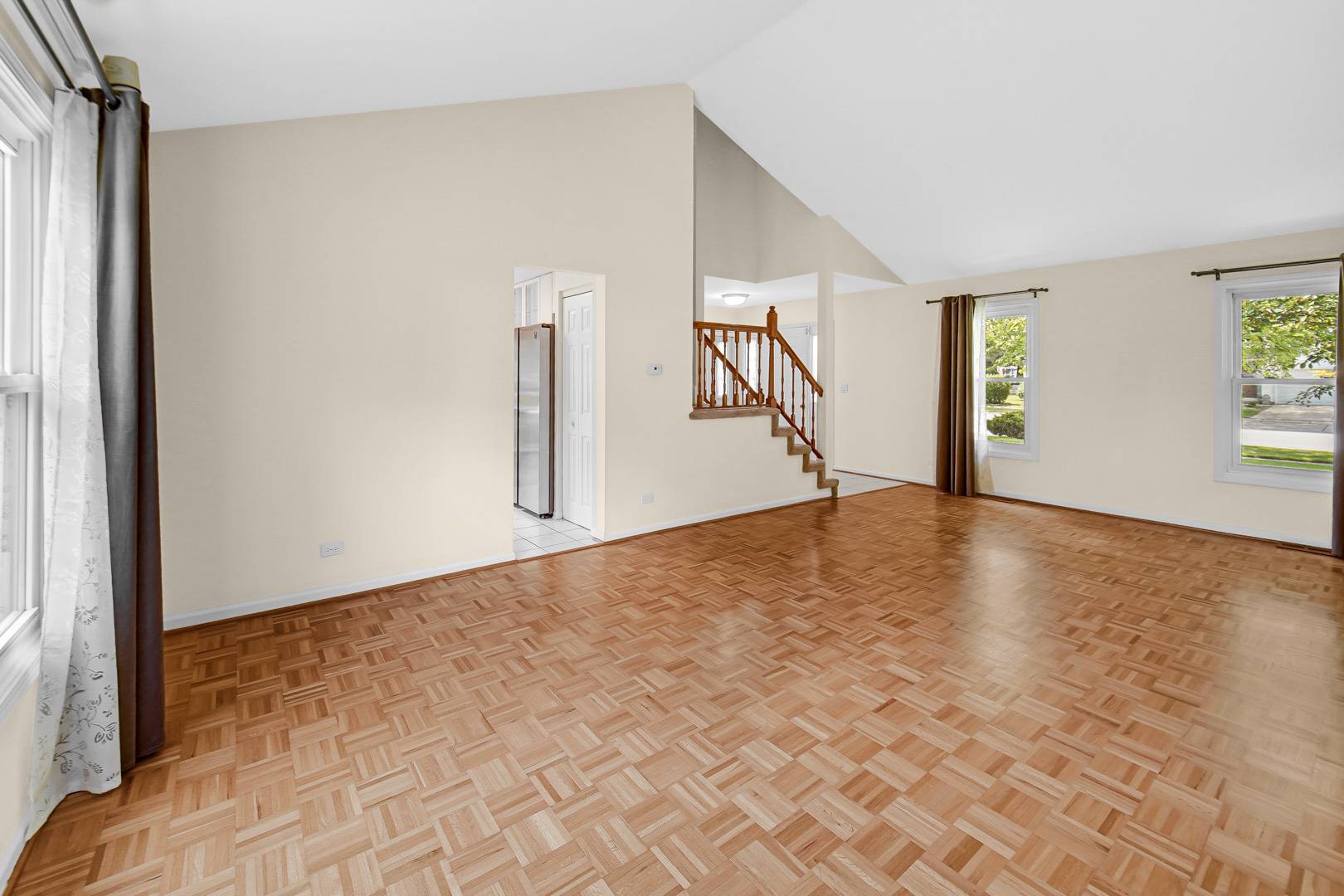 Buffalo Grove, IL 60089,483 Highland Grove DR