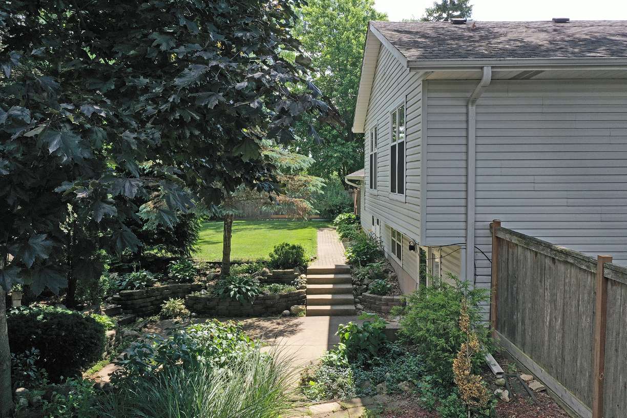 Crystal Lake, IL 60012,597 Kimer CT