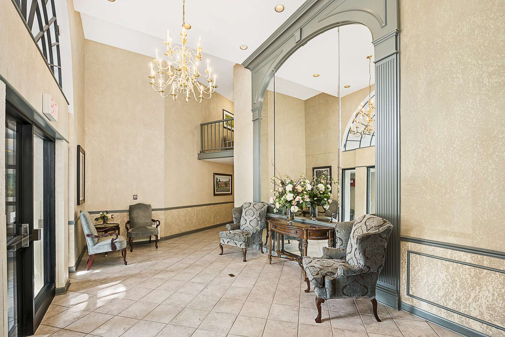 Naperville, IL 60540,511 AURORA AVE #405