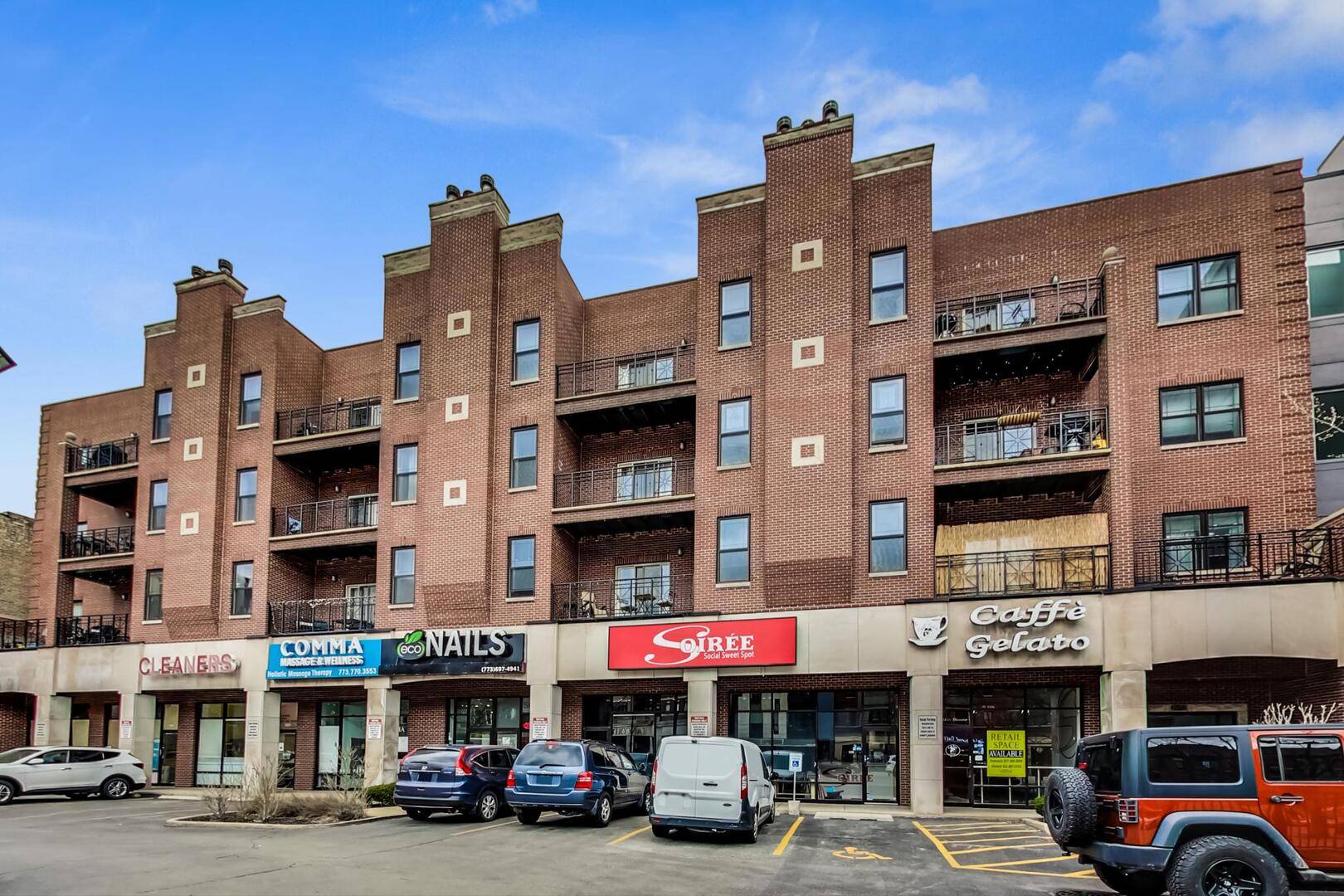 Chicago, IL 60622,2032 W Division ST #403S