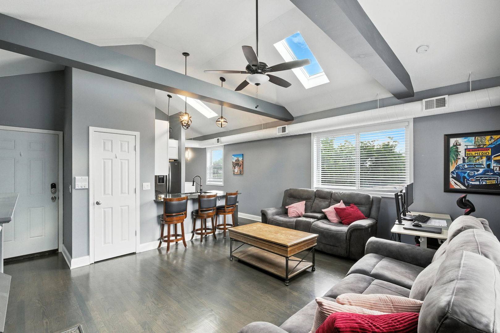 Chicago, IL 60612,749 S Claremont AVE #4