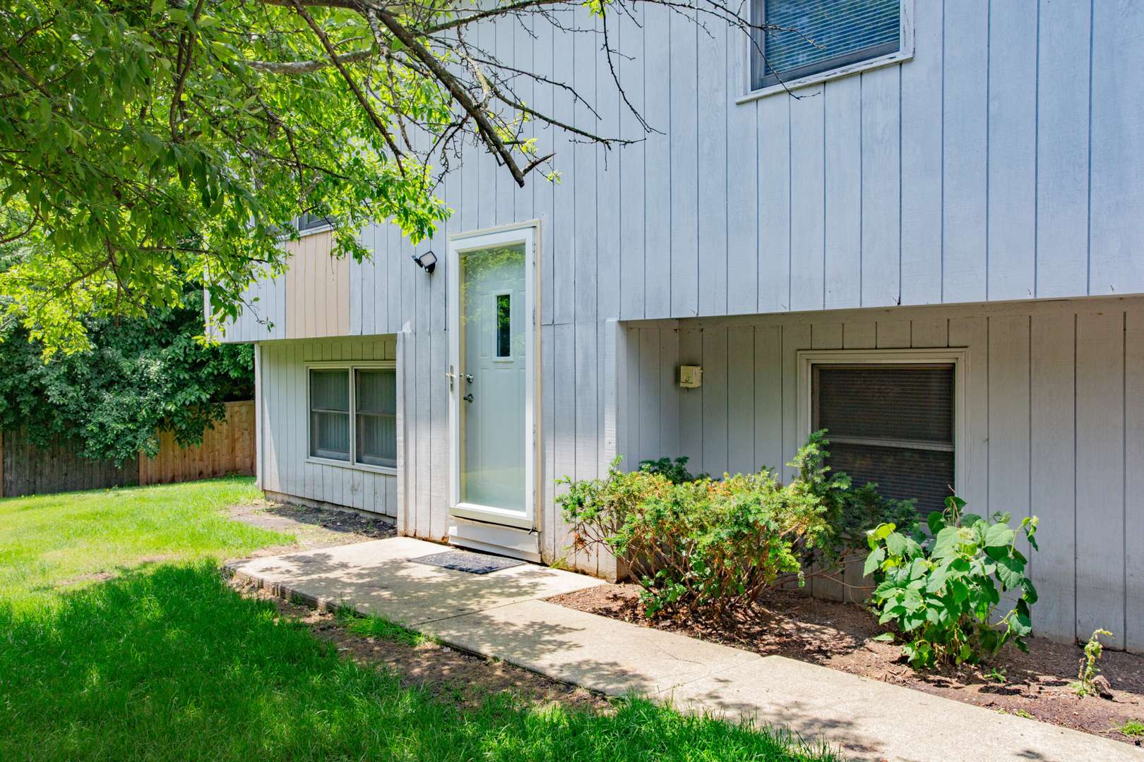Libertyville, IL 60048,213 W Winchester RD