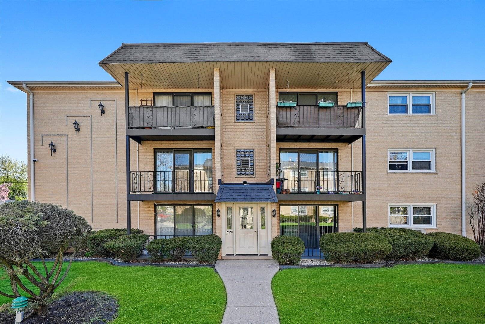 Chicago, IL 60634,6568 W Roscoe ST #2N
