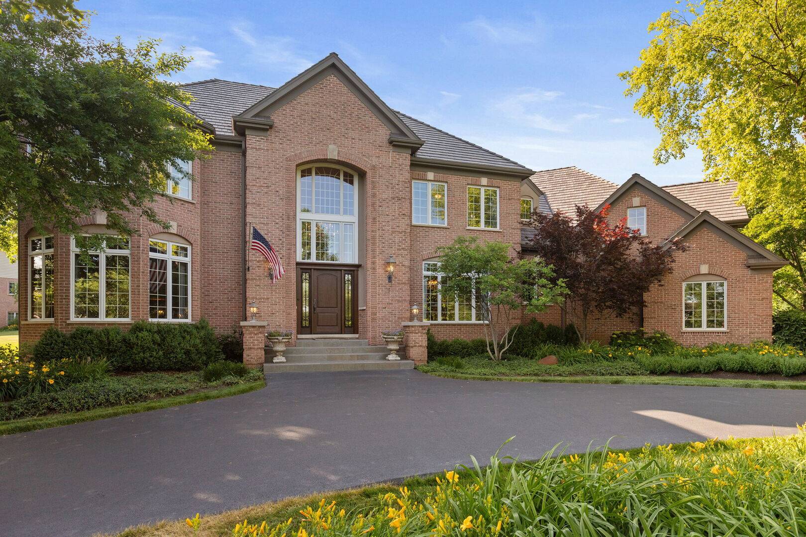 Inverness, IL 60010,110 Hillshire DR