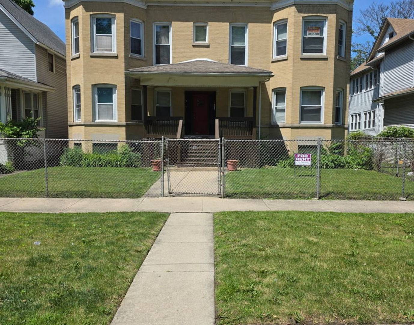 Chicago, IL 60644,208 N Waller AVE #2N