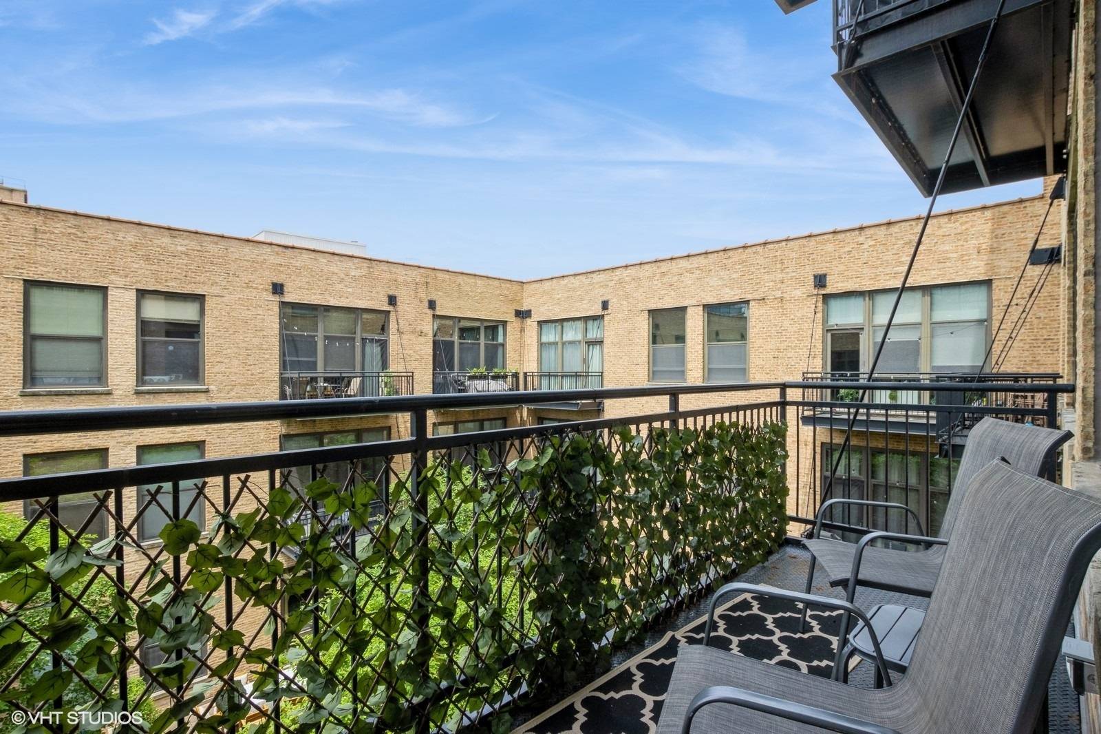 Chicago, IL 60607,1040 W Adams ST #406