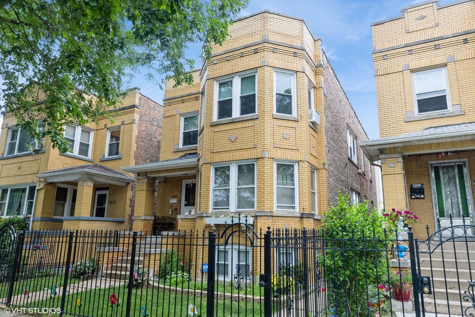 Chicago, IL 60639,5310 W Parker AVE