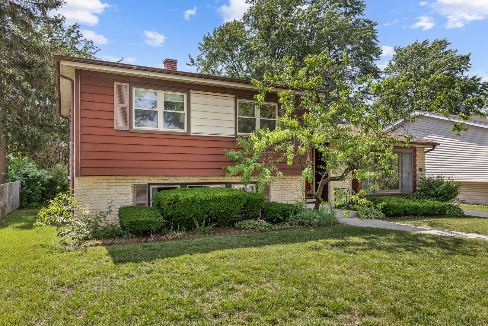 Addison, IL 60101,874 S Wisconsin AVE