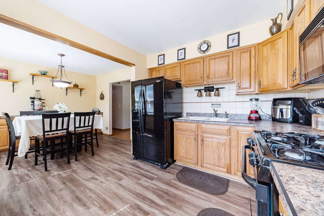 Mchenry, IL 60050,712 Mchenry AVE
