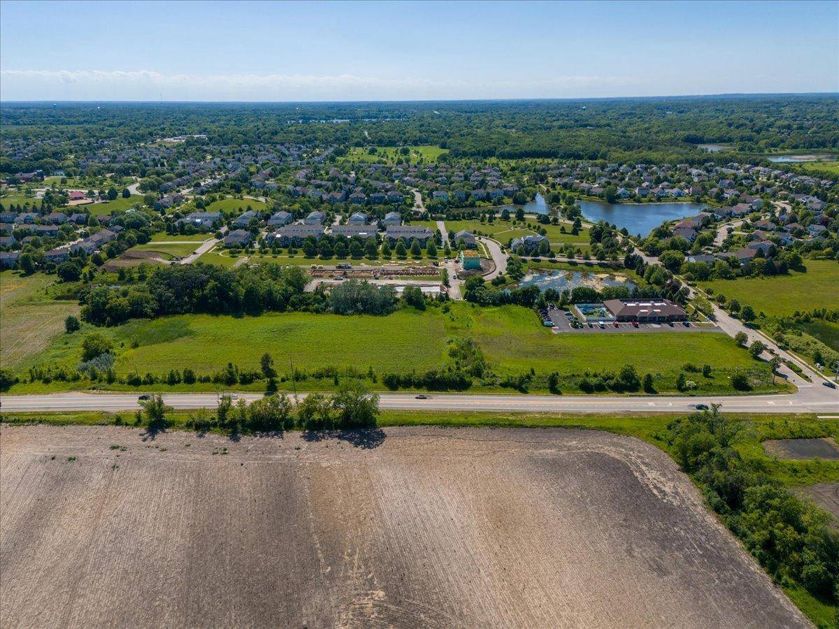 Lindenhurst, IL 60046,40 US Highway 45