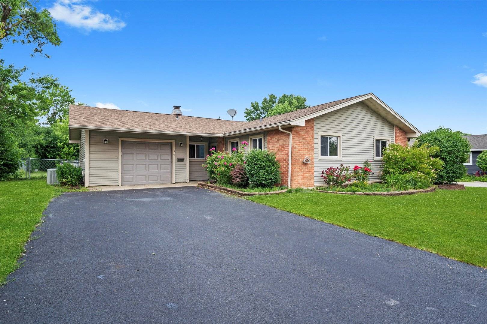 Hoffman Estates, IL 60169,620 Lafayette LN