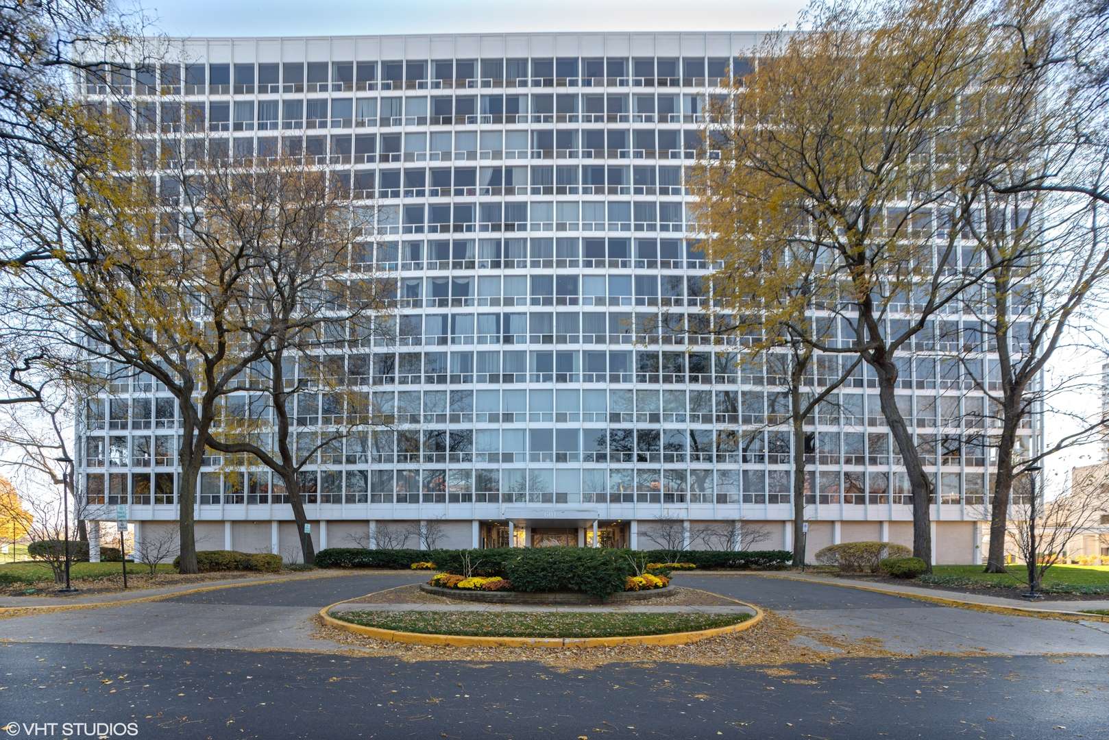 Chicago, IL 60616,601 E 32nd ST #211