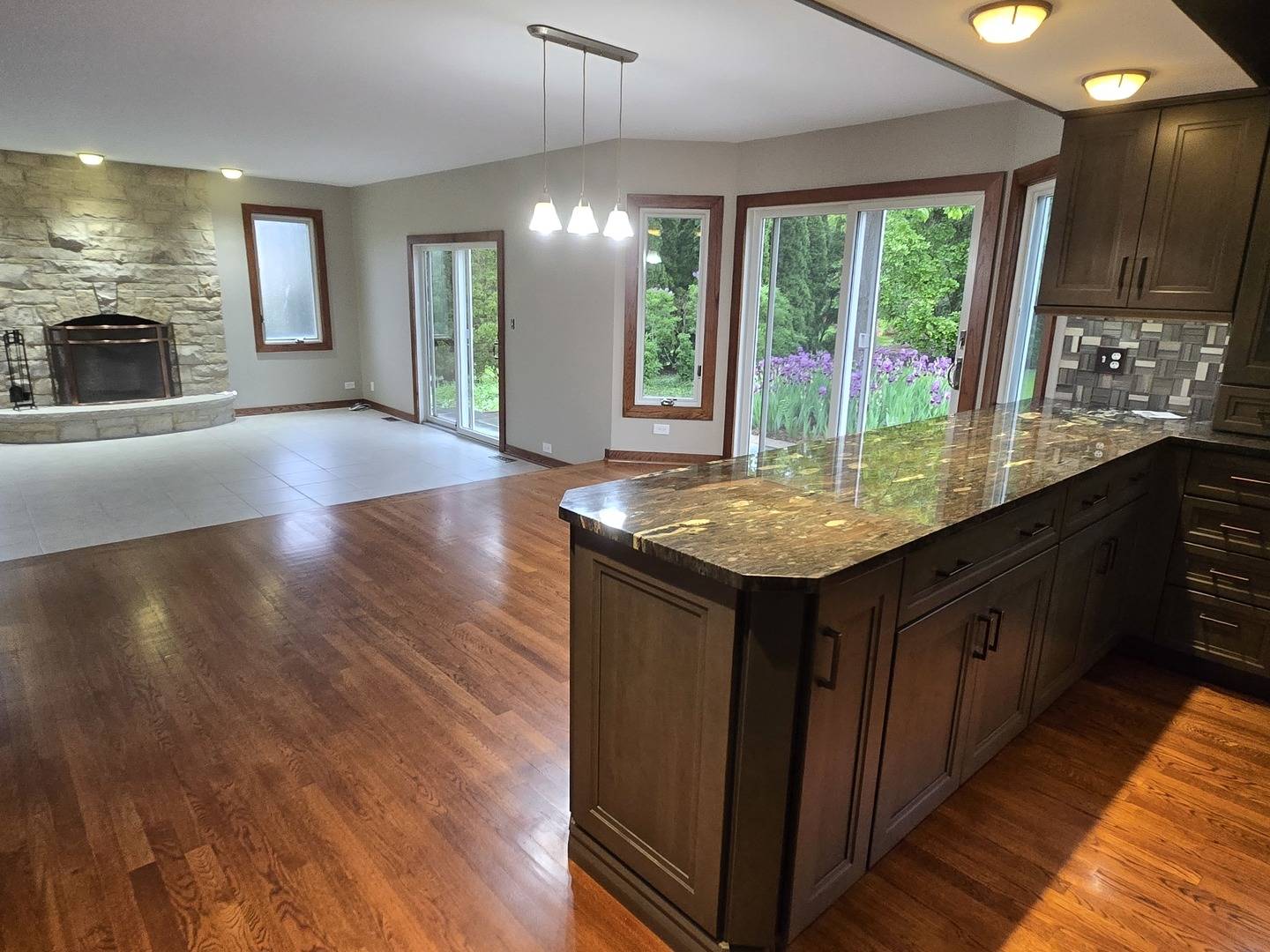 Mundelein, IL 60060,25805 N Arrowhead DR