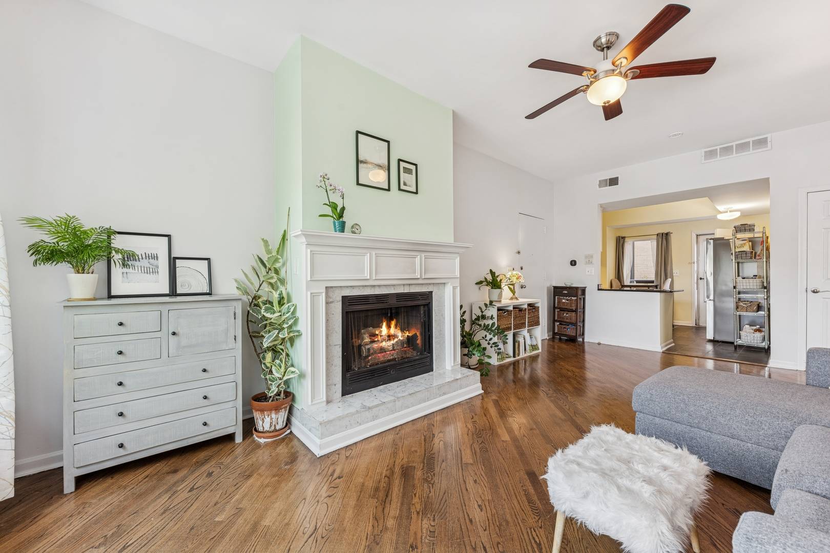 Chicago, IL 60625,4747 N Artesian AVE #3S