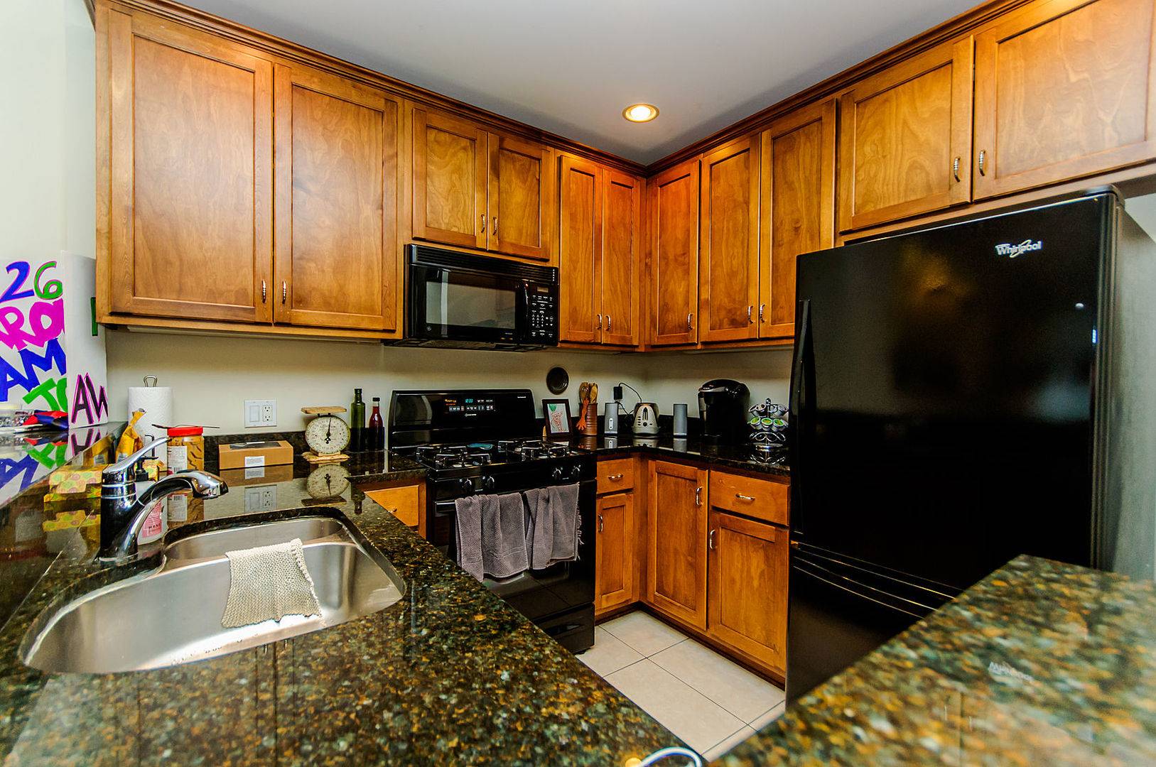 Chicago, IL 60654,166 W Grand AVE #3C