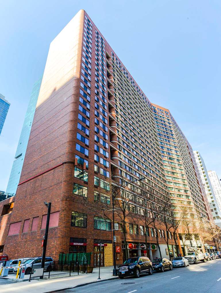 Chicago, IL 60611,211 E OHIO ST #907