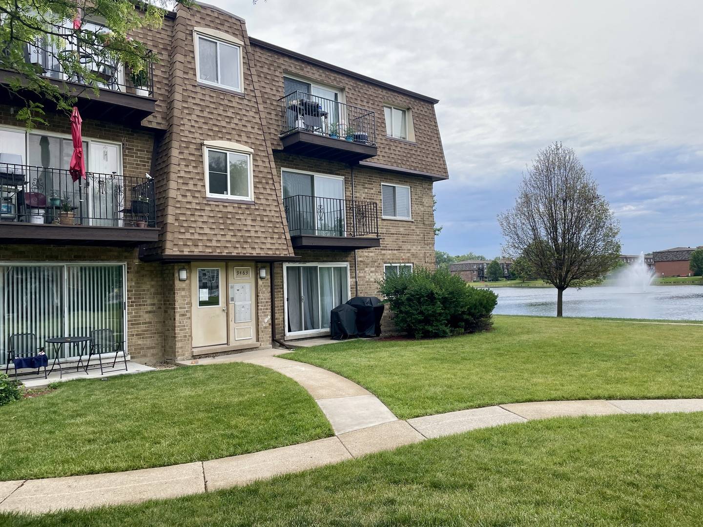 Des Plaines, IL 60016,9463 Bay Colony DR #2S