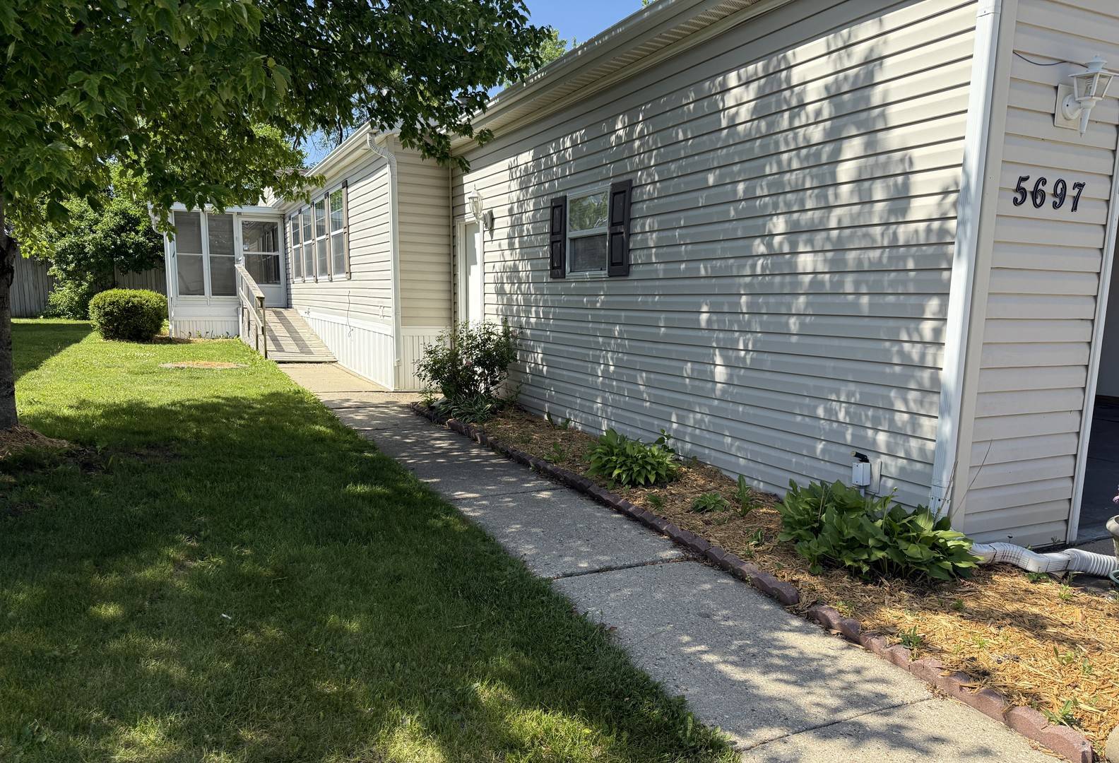 Loves Park, IL 61111,5697 Peachstone PL