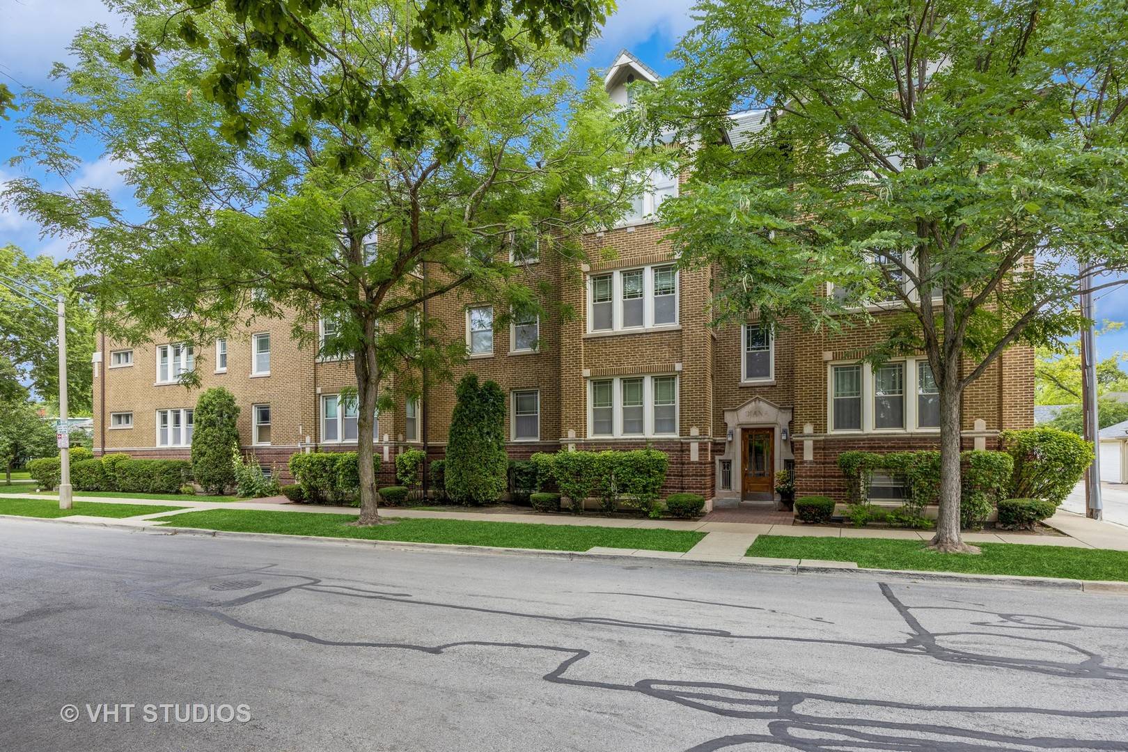 Oak Park, IL 60302,256 Pleasant ST #2