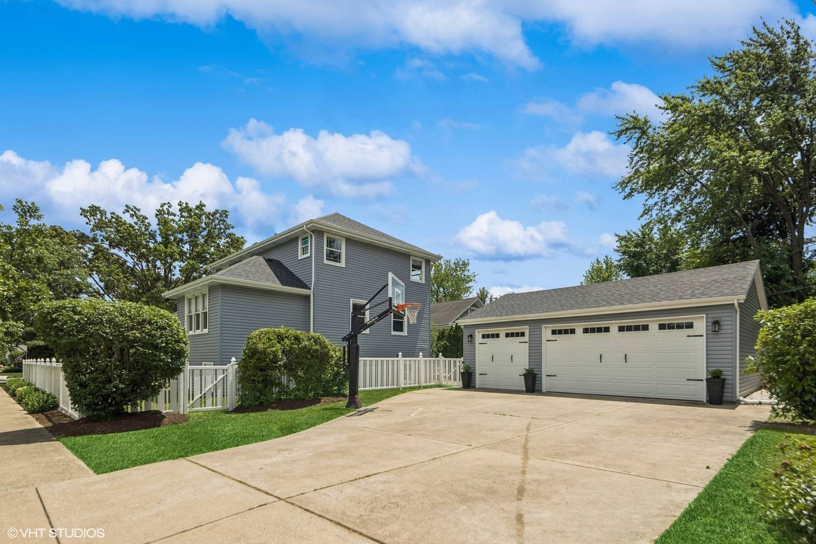 Elmhurst, IL 60126,224 N Oak ST