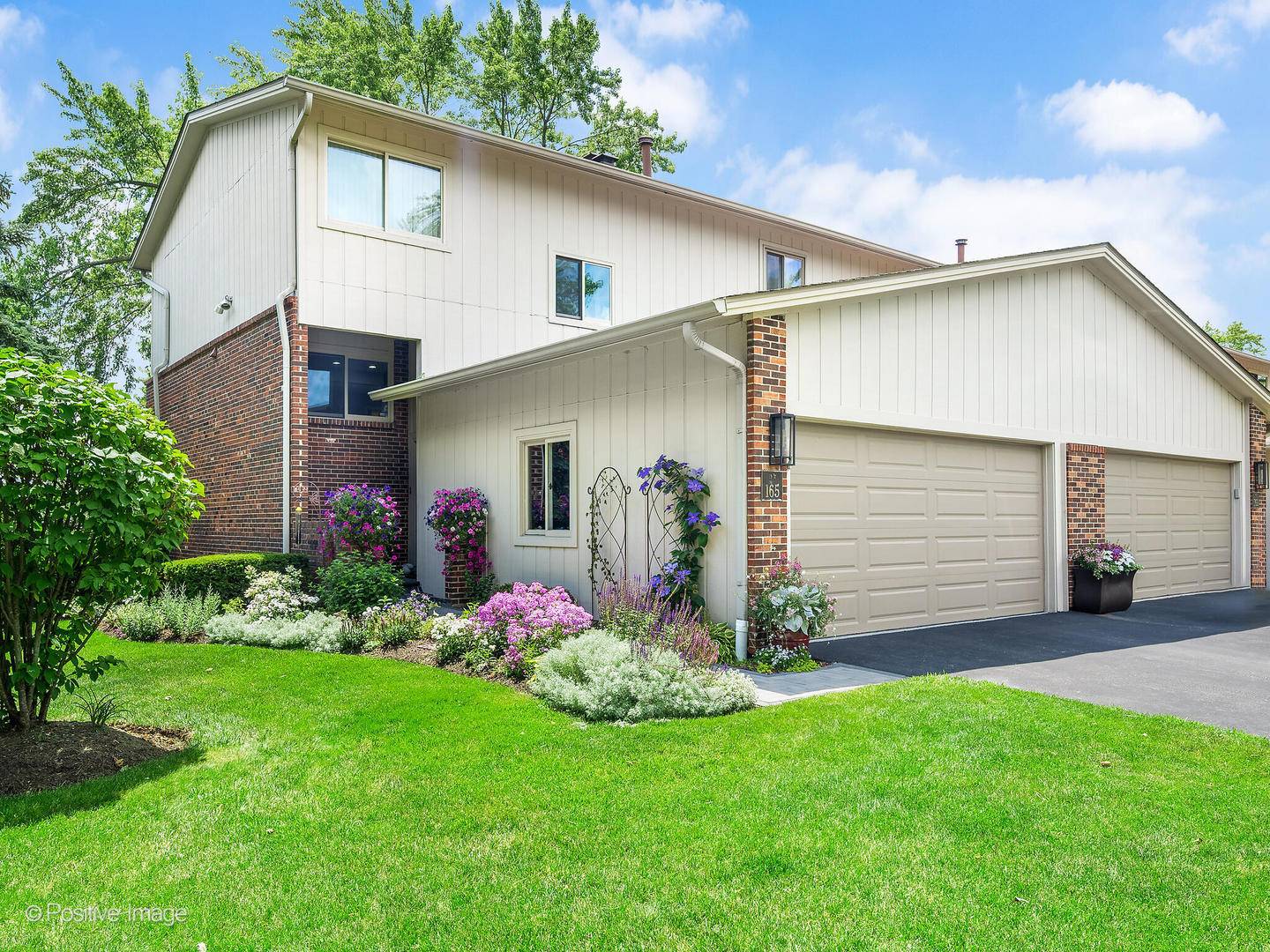 Oak Brook, IL 60523,19W165 THERESA LN