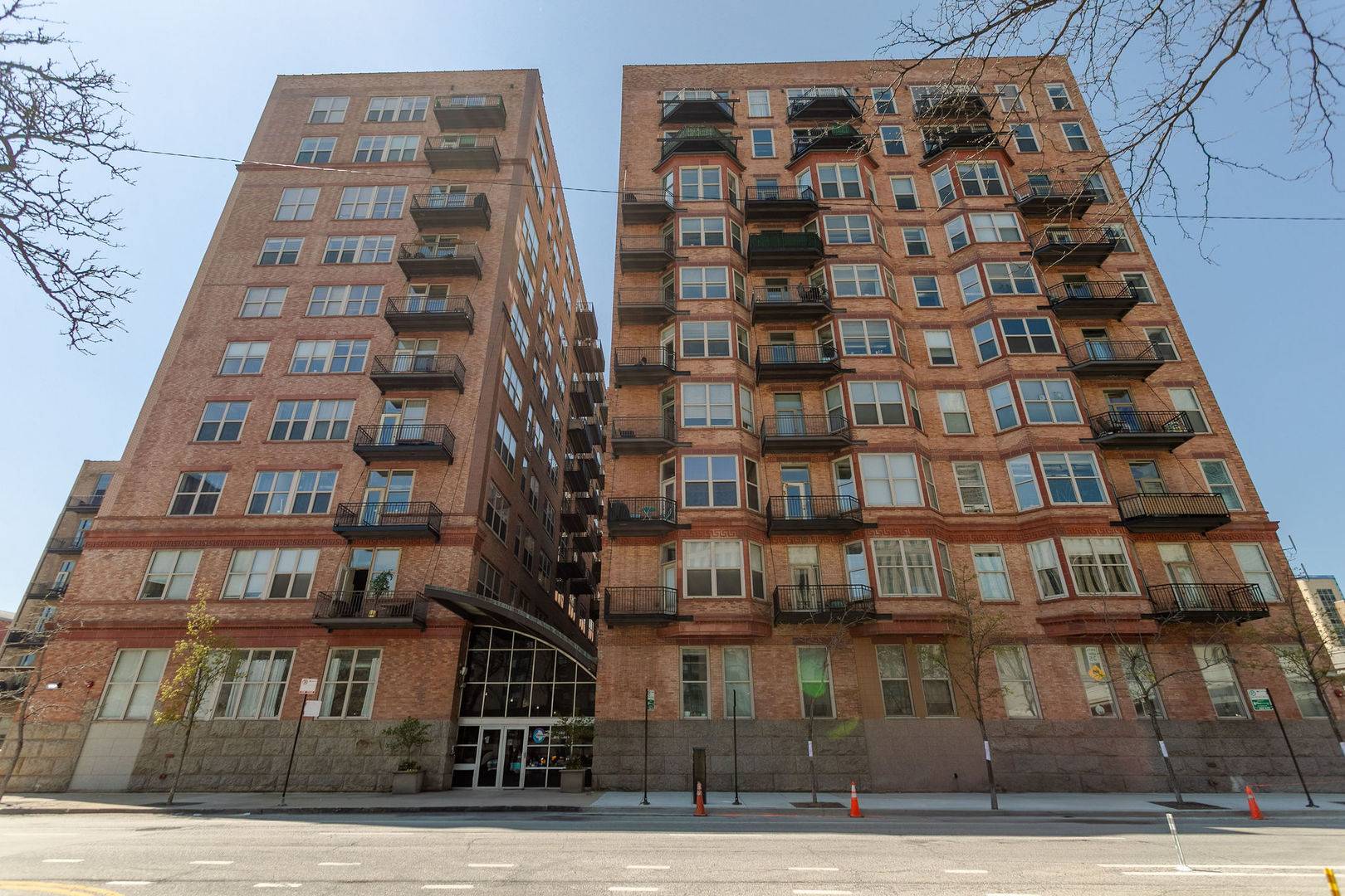 Chicago, IL 60607,500 S Clinton ST #230