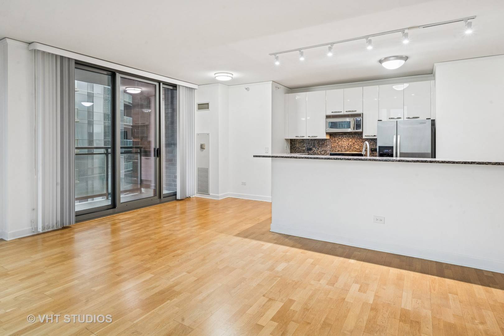 Chicago, IL 60601,450 E Waterside DR #1808