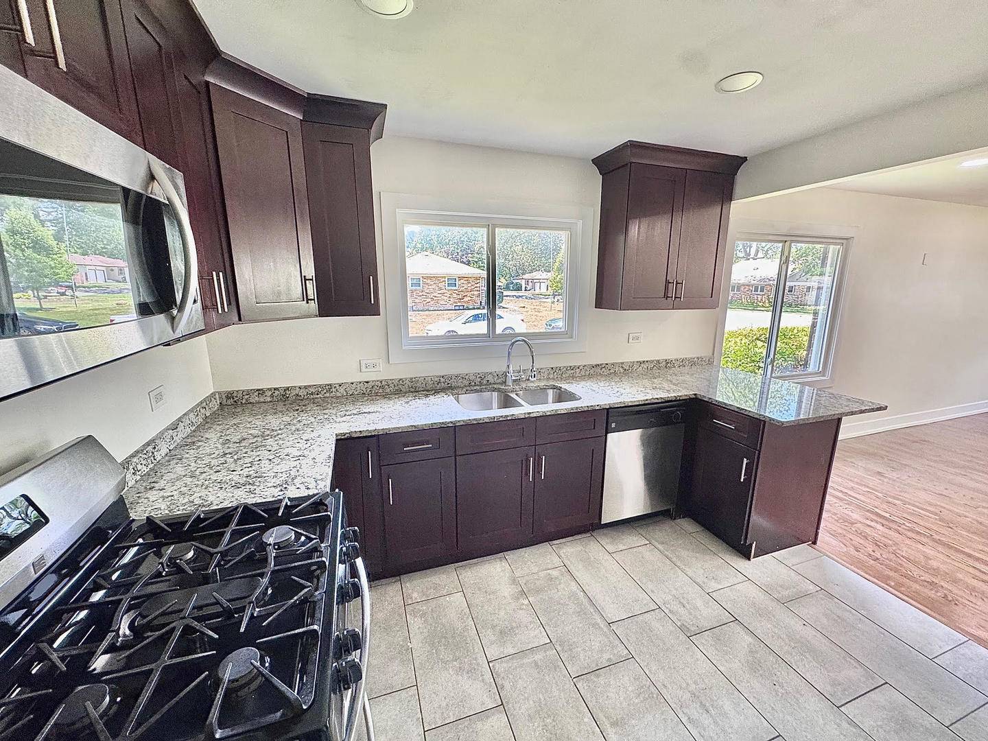 Mundelein, IL 60060,837 Wilcox AVE