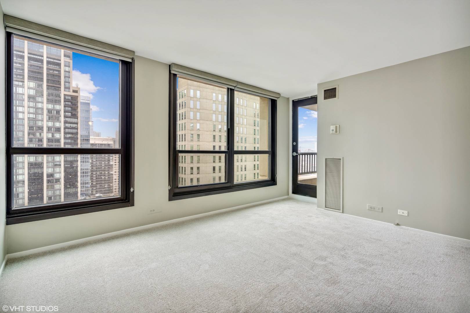 Chicago, IL 60610,1030 N State ST #16K