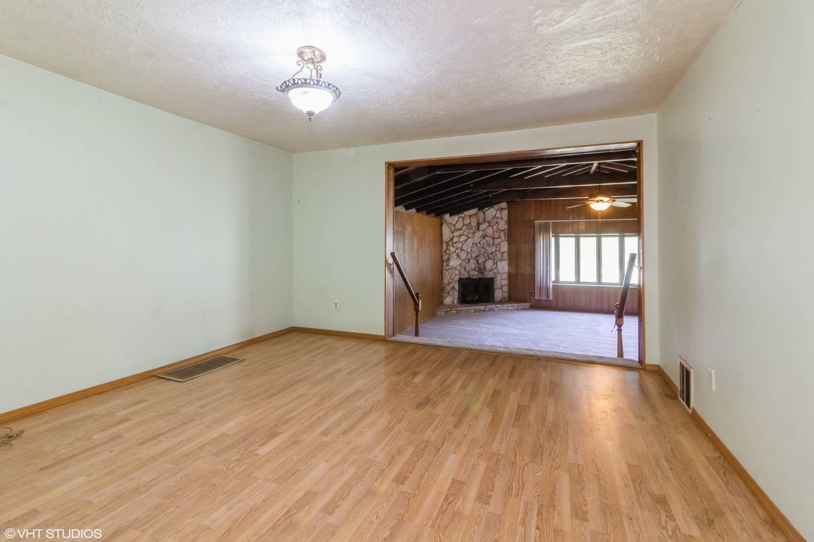 Aurora, IL 60505,509 Sherman AVE