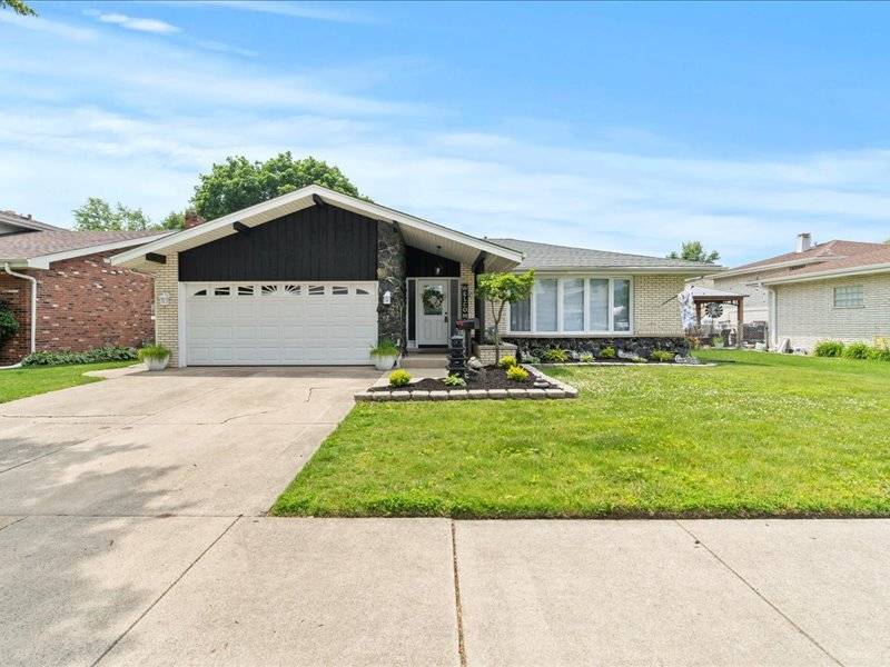 Oak Lawn, IL 60453,9526 S Kilbourn AVE