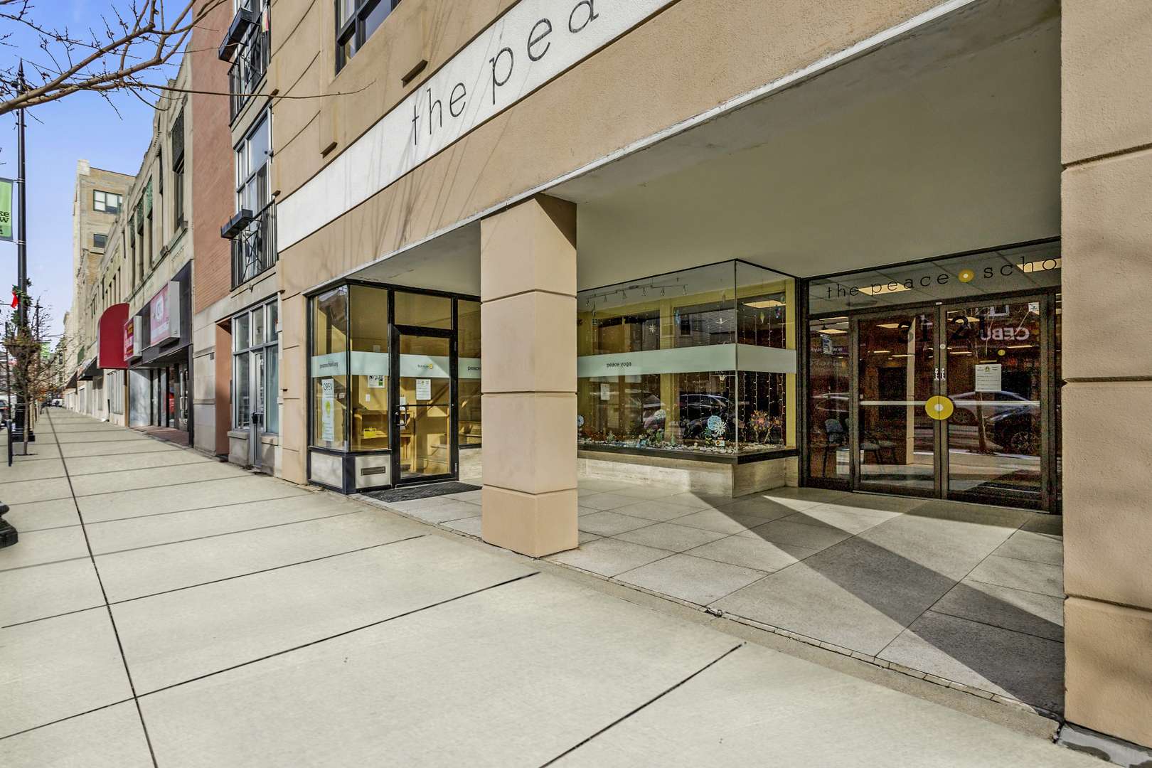 Chicago, IL 60657,3121 N Lincoln AVE