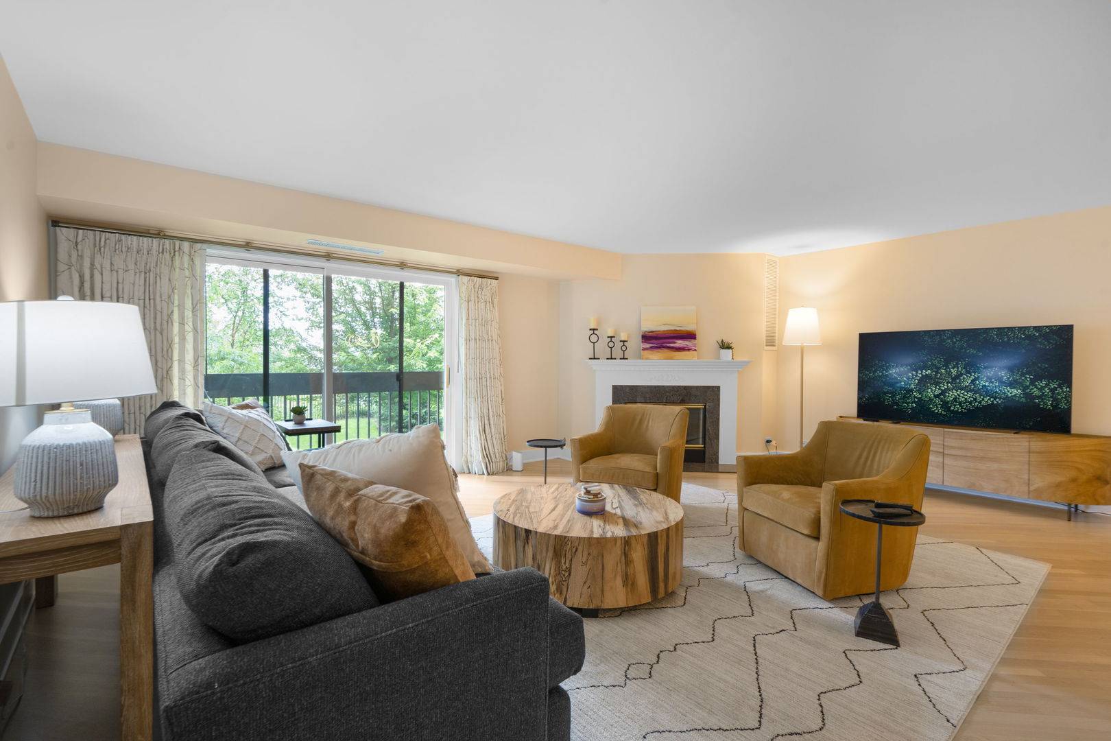 Northbrook, IL 60062,1671 Mission Hills RD #106