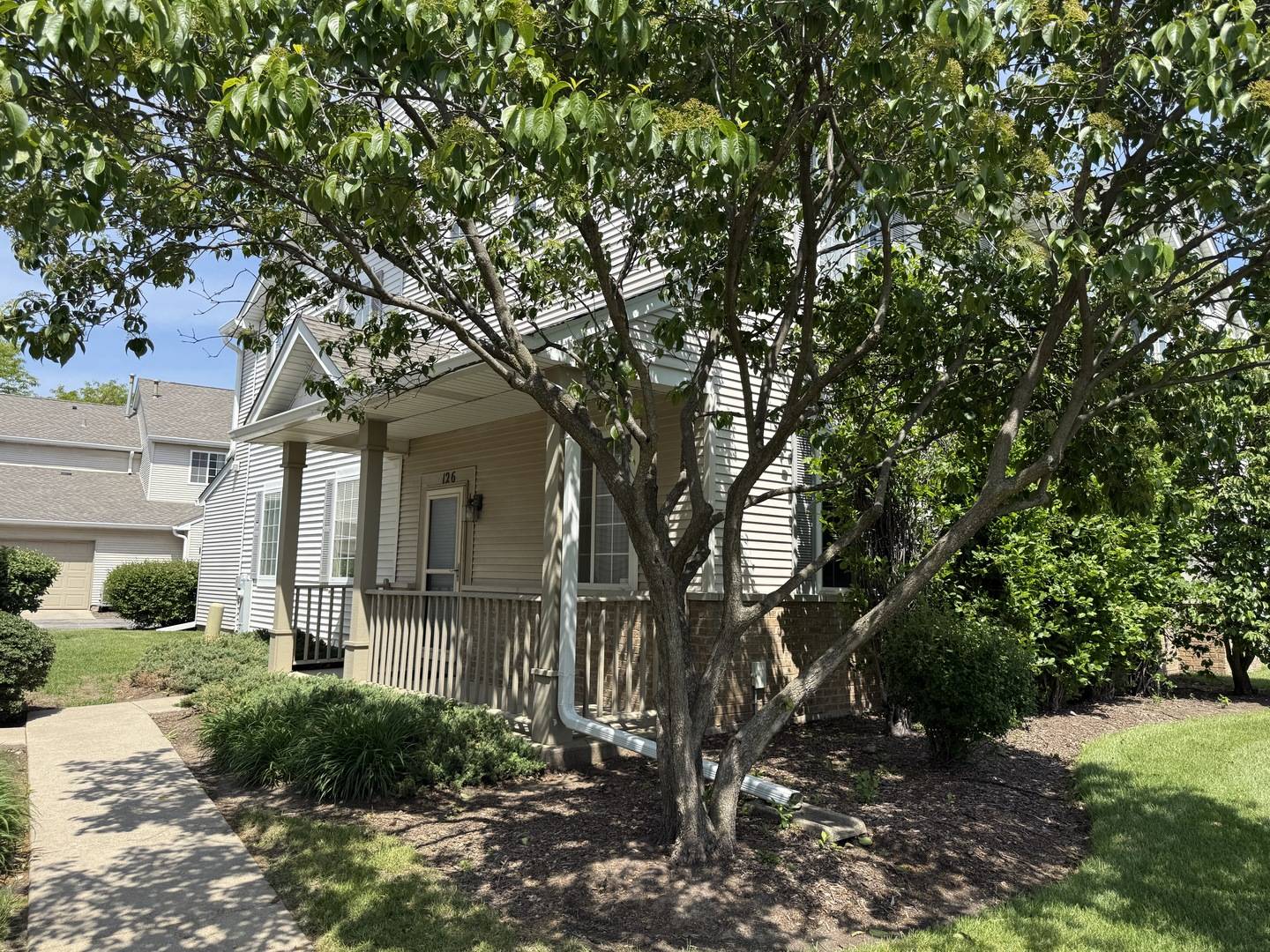 Romeoville, IL 60446,126 Yarrow CT #126
