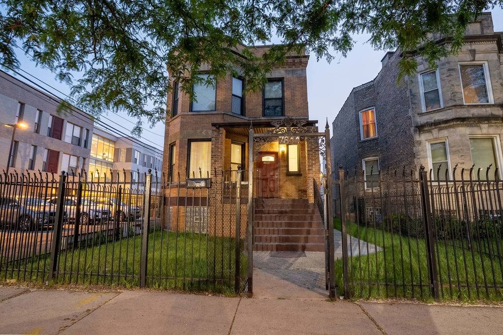 Chicago, IL 60620,7844 S Green ST