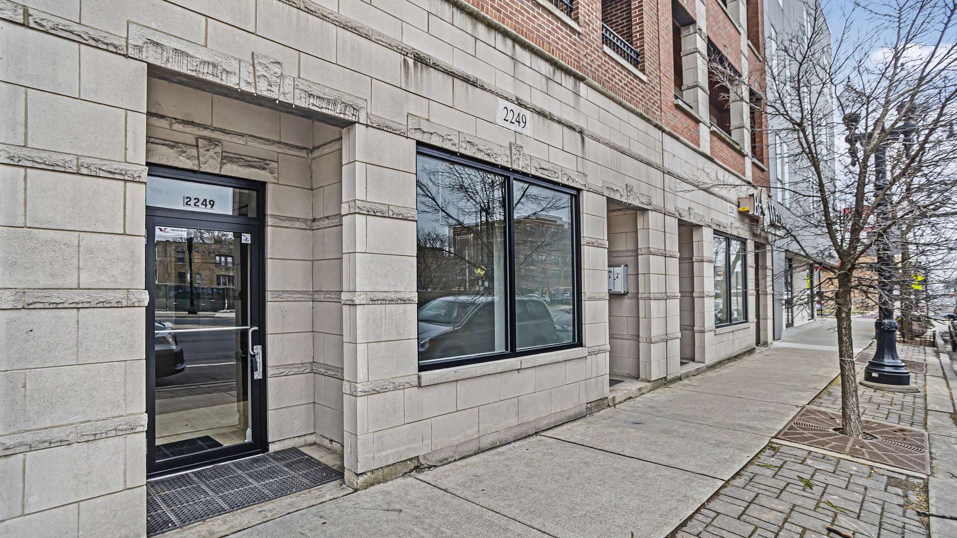Chicago, IL 60618,2249 W Irving Park RD #1