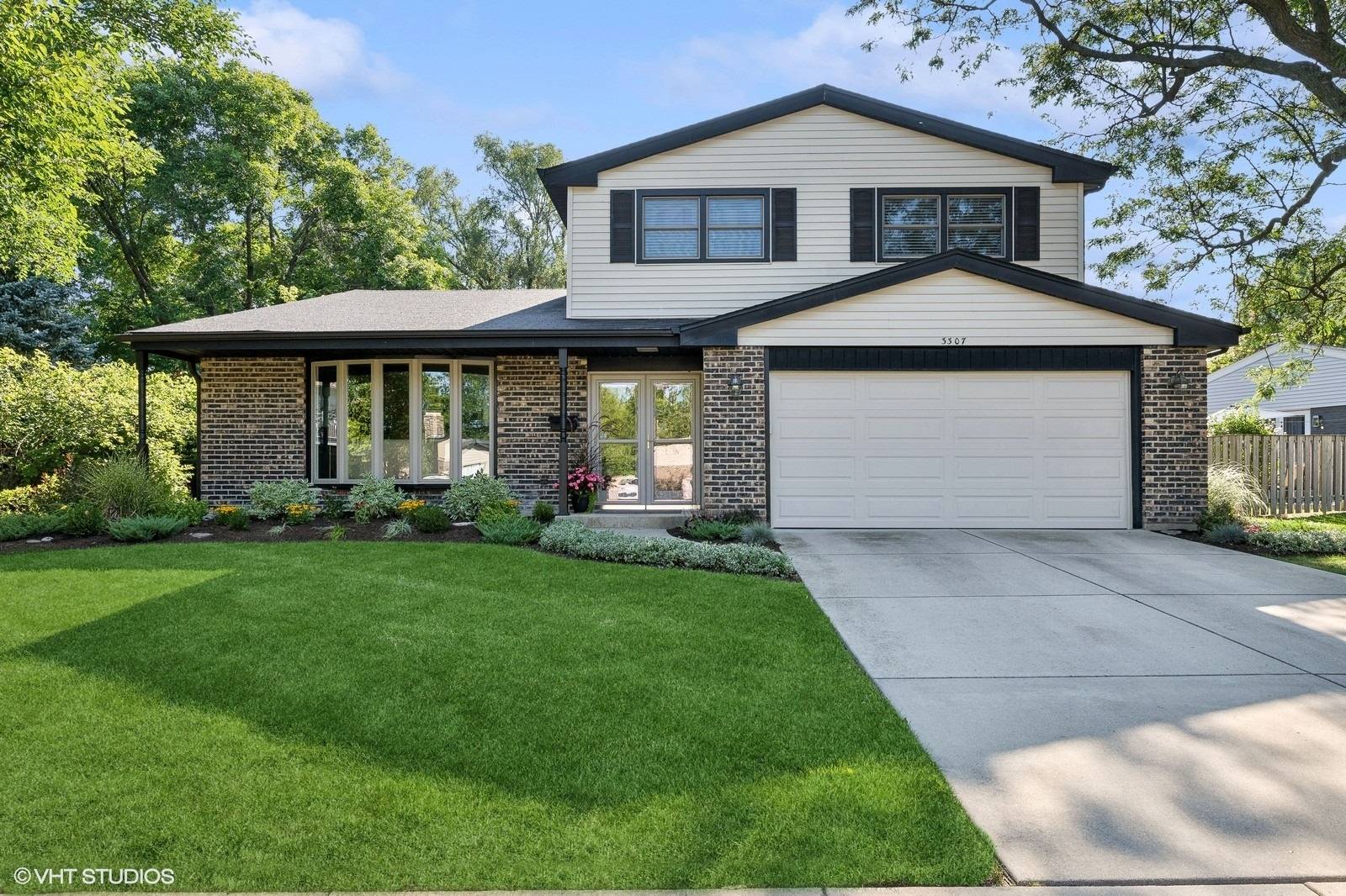 Arlington Heights, IL 60004,3307 N Page ST