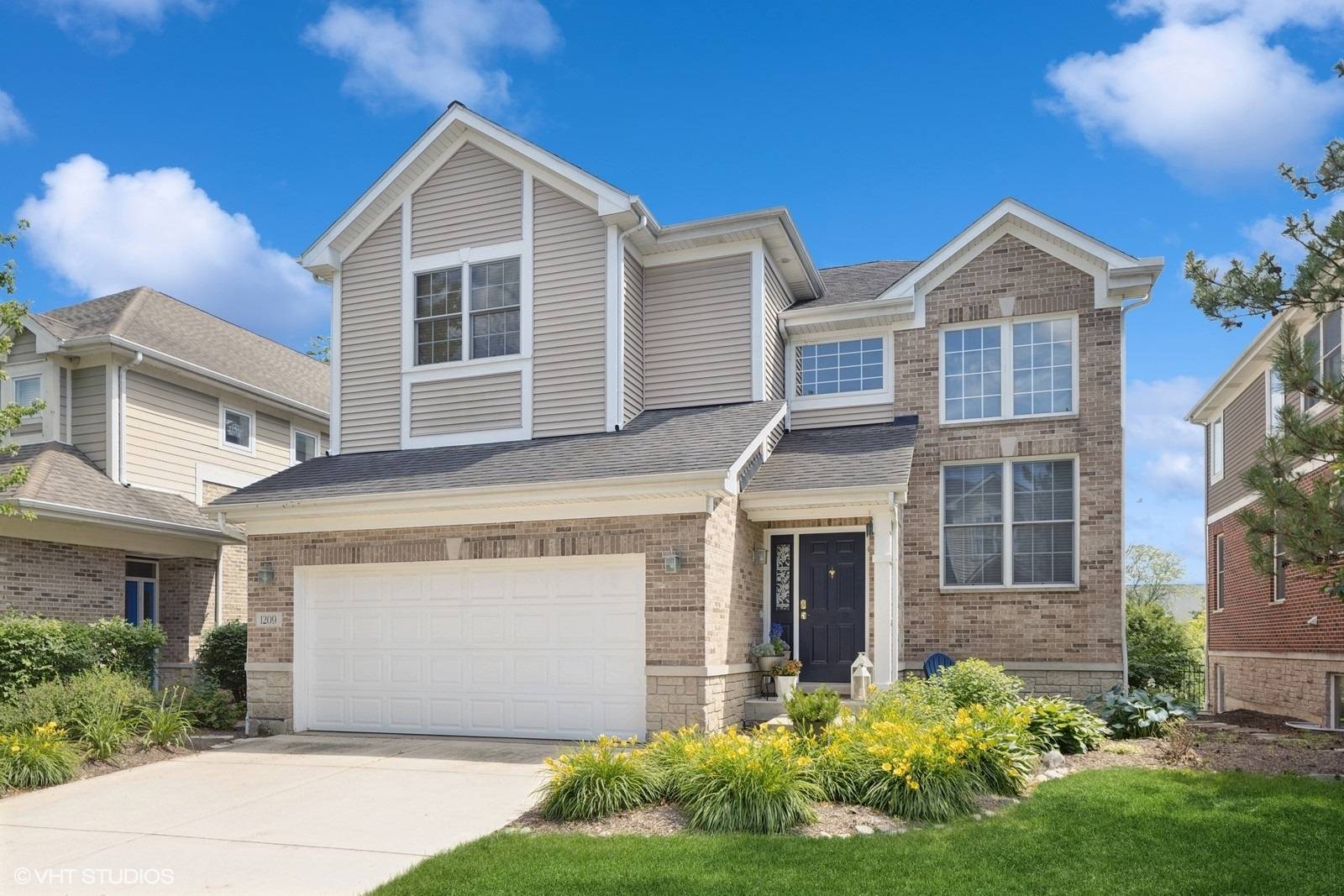 Lisle, IL 60532,1209 Lake Shore DR