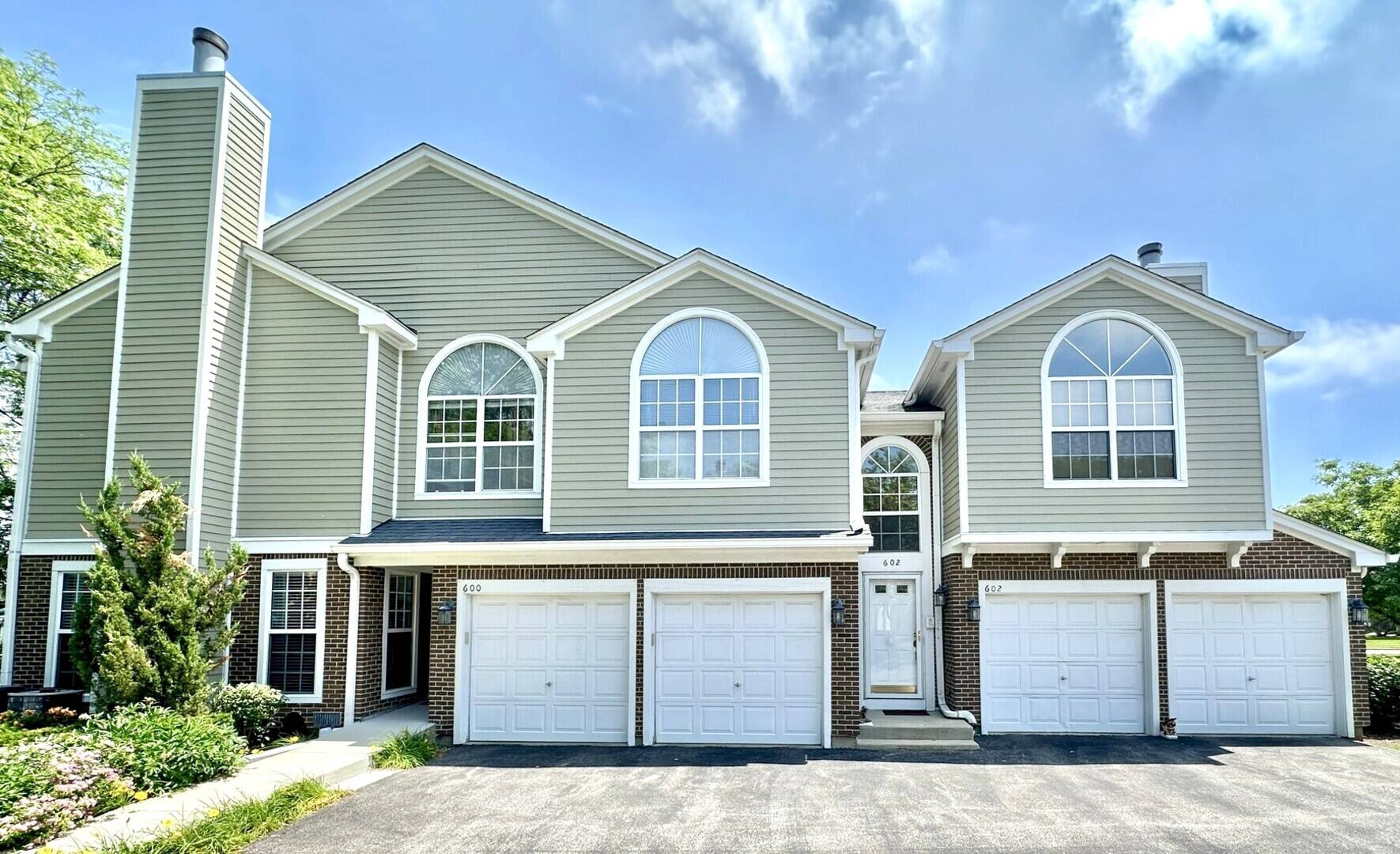 Vernon Hills, IL 60061,602 Muskegan CT #602