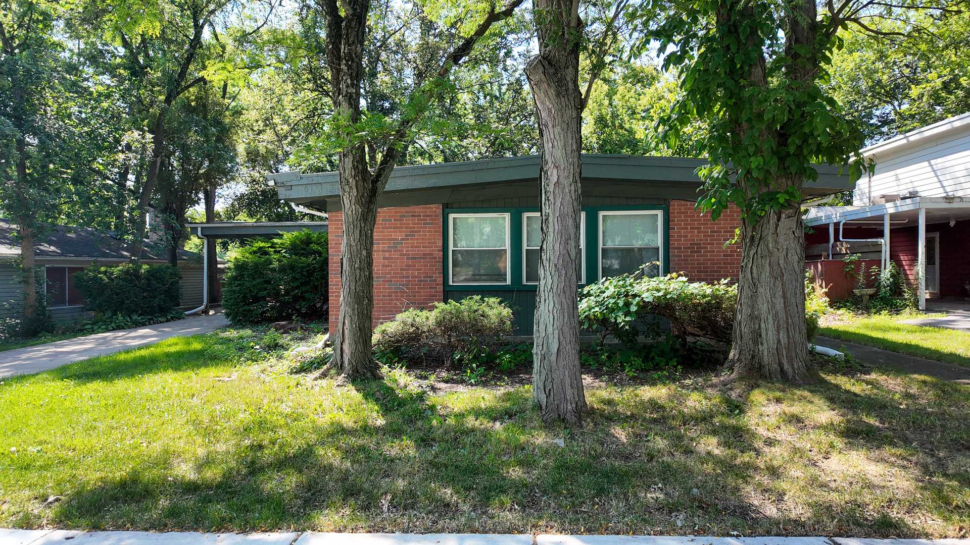 Park Forest, IL 60466,335 Oakwood ST