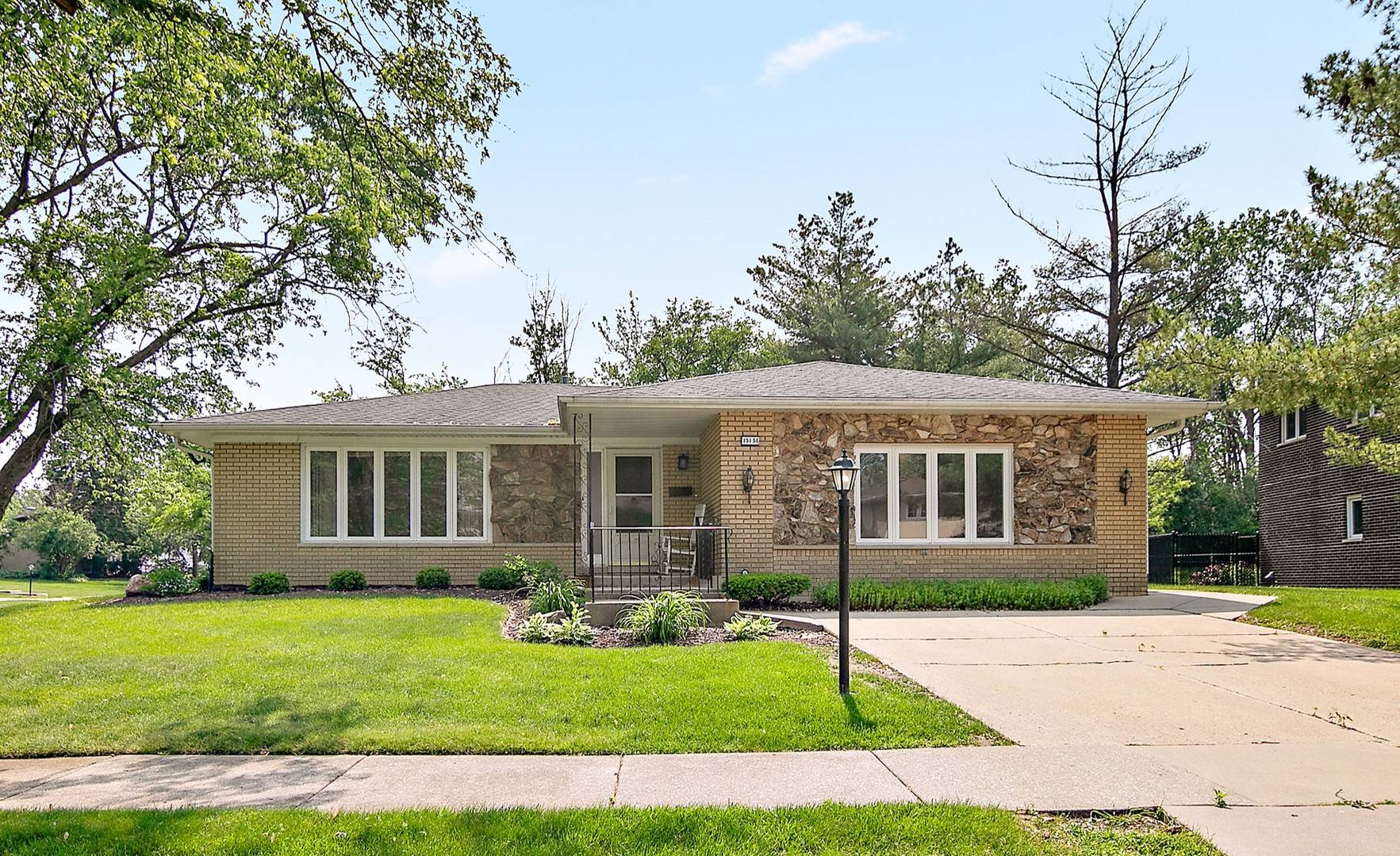 Oak Forest, IL 60452,15156 chestnut LN