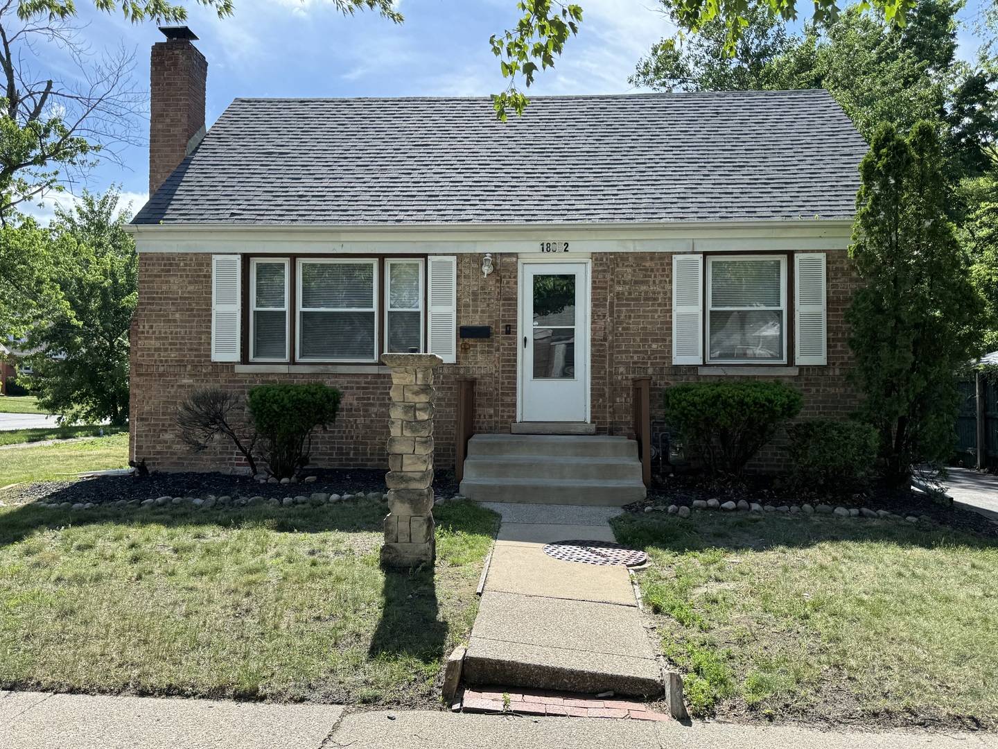 Lansing, IL 60438,18052 Commercial AVE