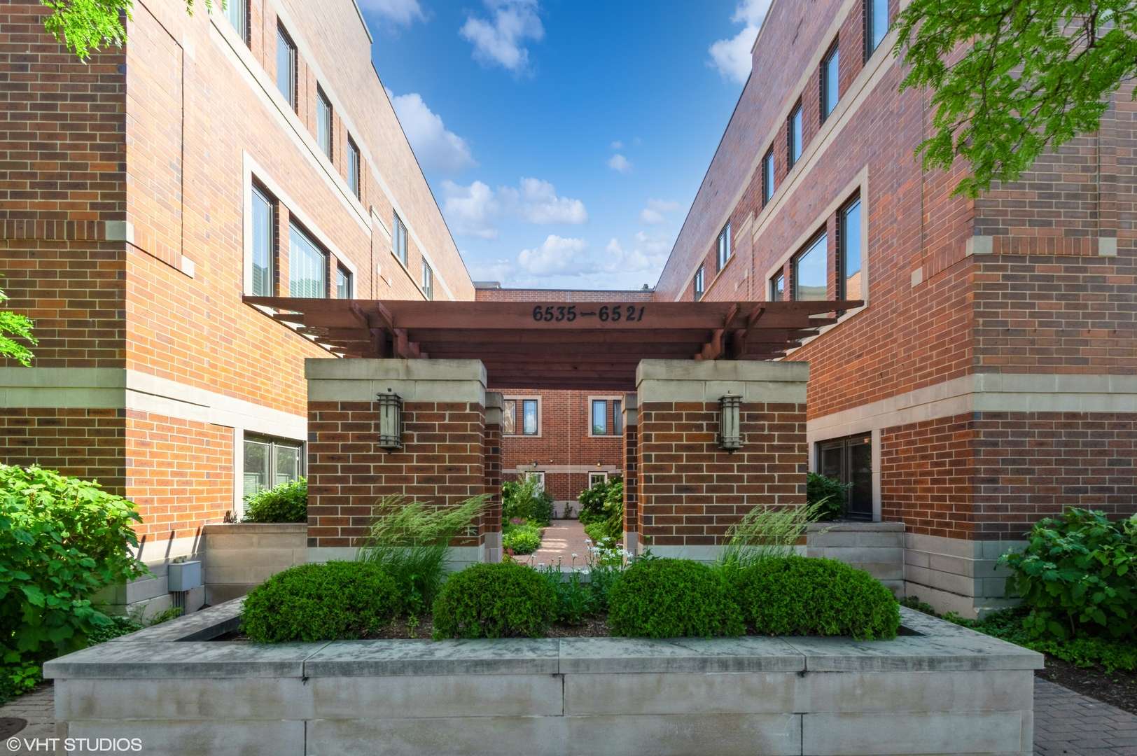 Lincolnwood, IL 60712,6531 N Lincoln AVE #6