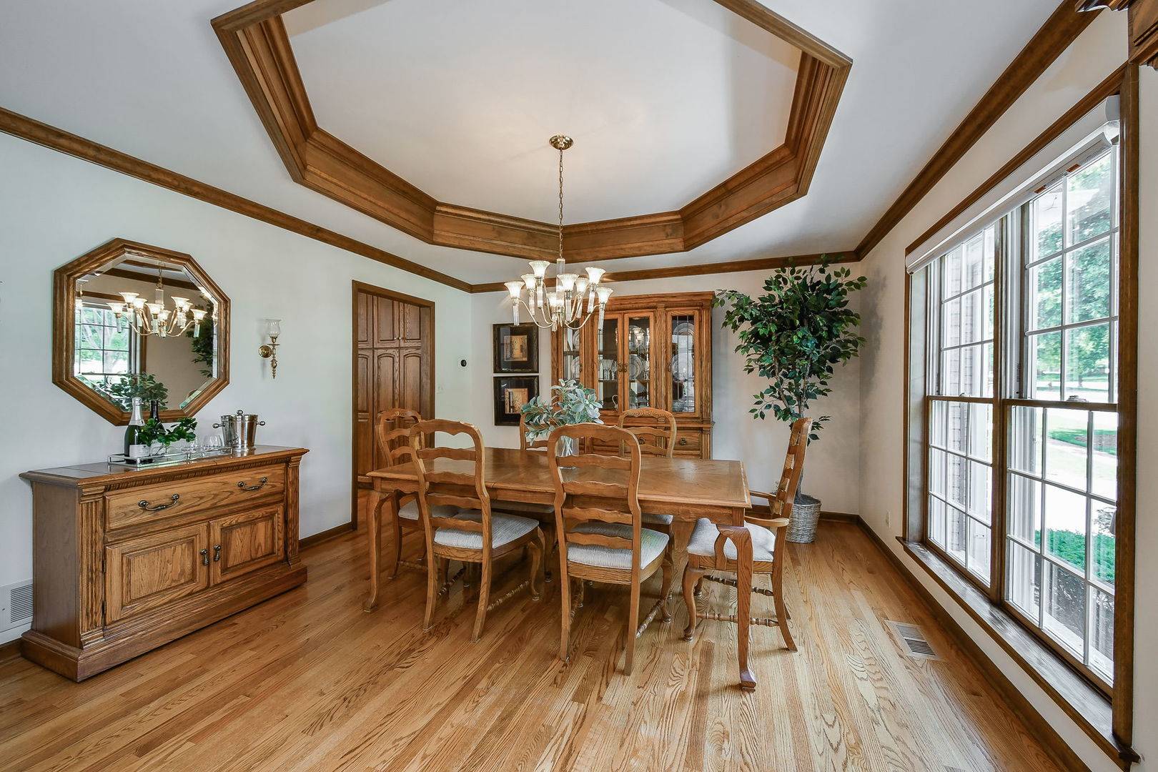 Geneva, IL 60134,39W201 Pauley SQ