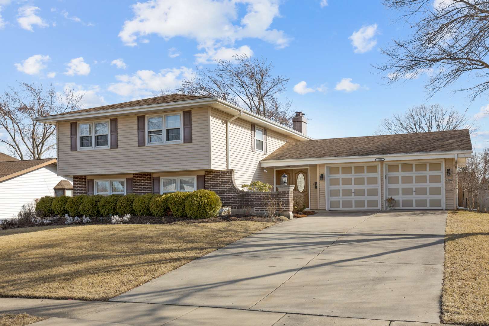 Hoffman Estates, IL 60169,1165 Mayfield LN