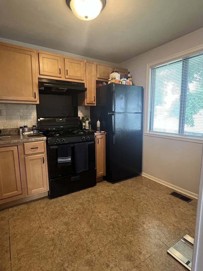 Schaumburg, IL 60194,921 Shattuck CT #0