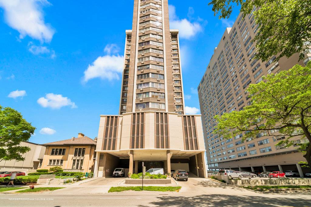 Chicago, IL 60660,6325 N Sheridan RD #1903