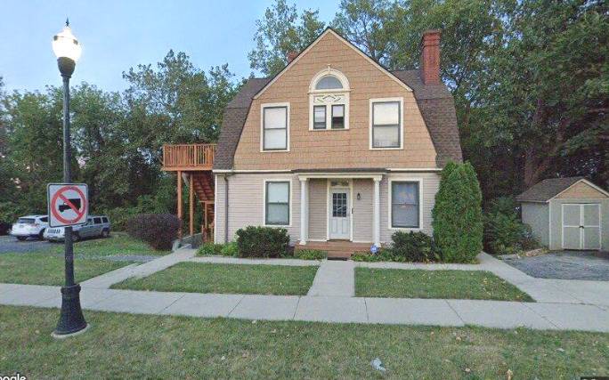 Waukegan, IL 60085,311 N SHERIDAN RD #1N